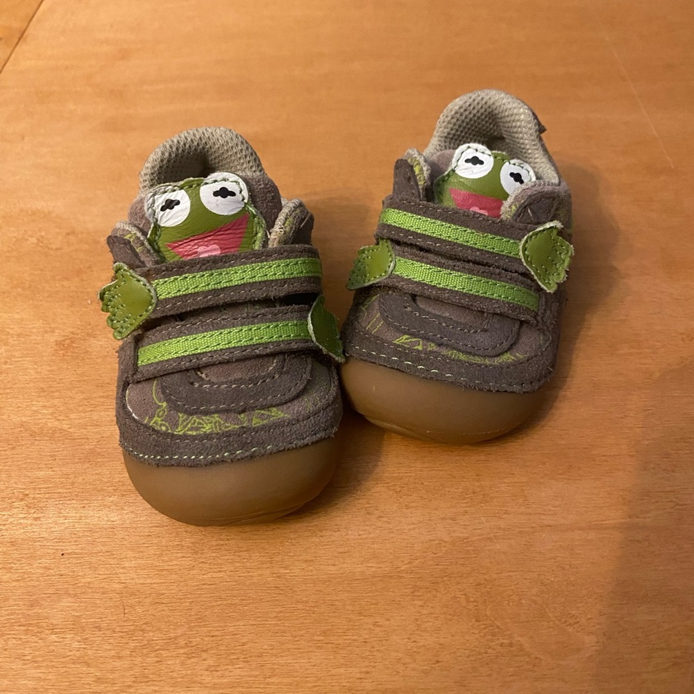 Disney Brown and Green Baby Walker Shoes featuring Kermit the Frog